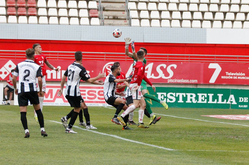 El Real Murcia no levanta cabeza (0-0)