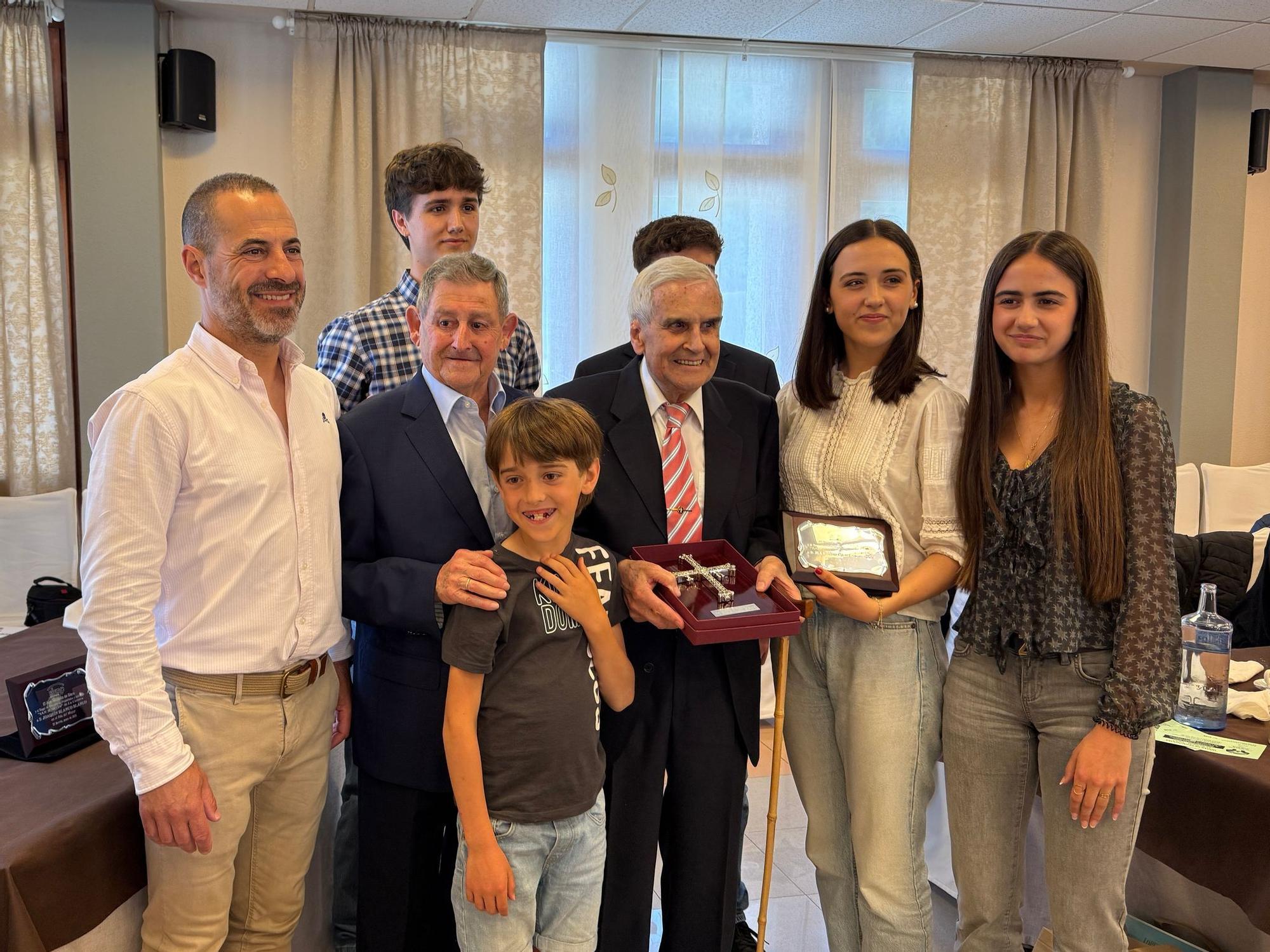 El Hogar del Pensionista de El Berrón celebra su comida anual