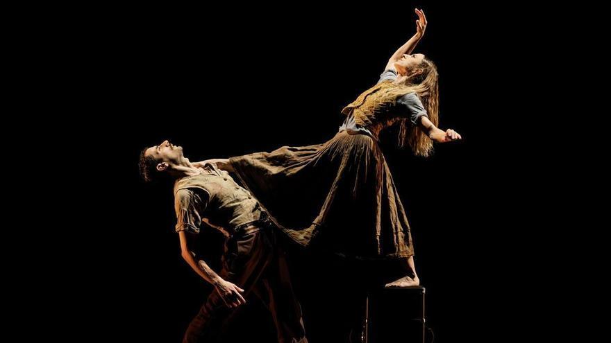 El Maestranza recibe al Gauthier Dance, el ballet alemán que reivindica la unión y la alegría en tiempos convulsos