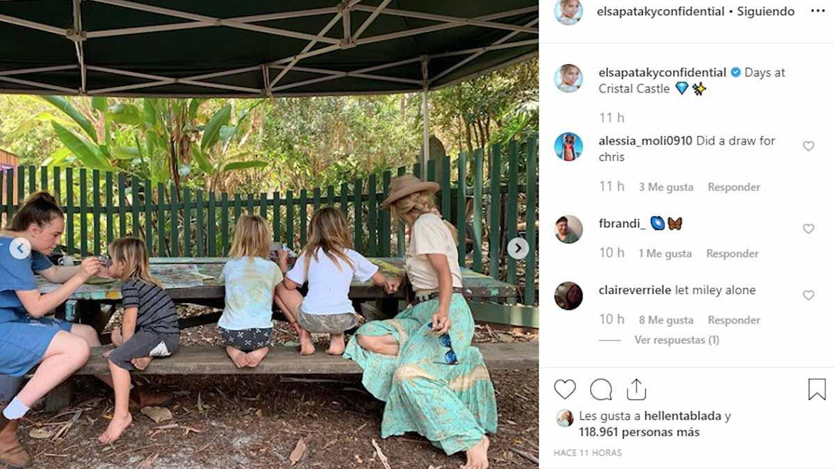 Elsa Pataky disfruta de un día en familia en la naturaleza.