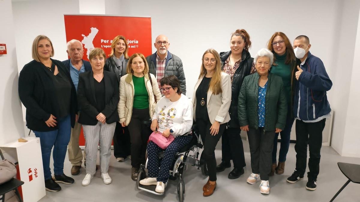 Laura Soler en el acto celebrado en la agrupación socialista de San Vicente.