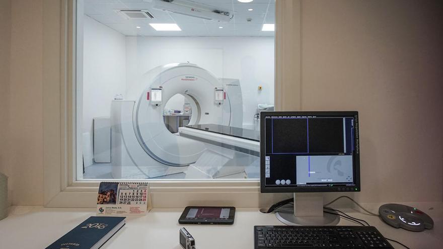 La resonancia magnética del Hospital del Guadalhorce recibirá el lunes a los primeros pacientes.