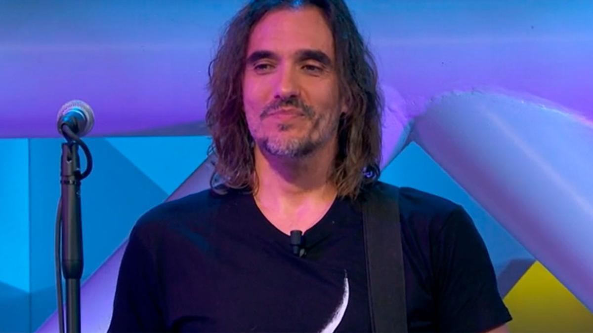 Jorge Fernández para La ruleta de la suerte por un gesto al cantante del programa tras su canción