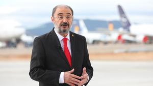 El presidente del Gobierno de Aragón, Javier Lambán, ha pronunciado su discurso de fin de año en el aeropuerto de Teruel.