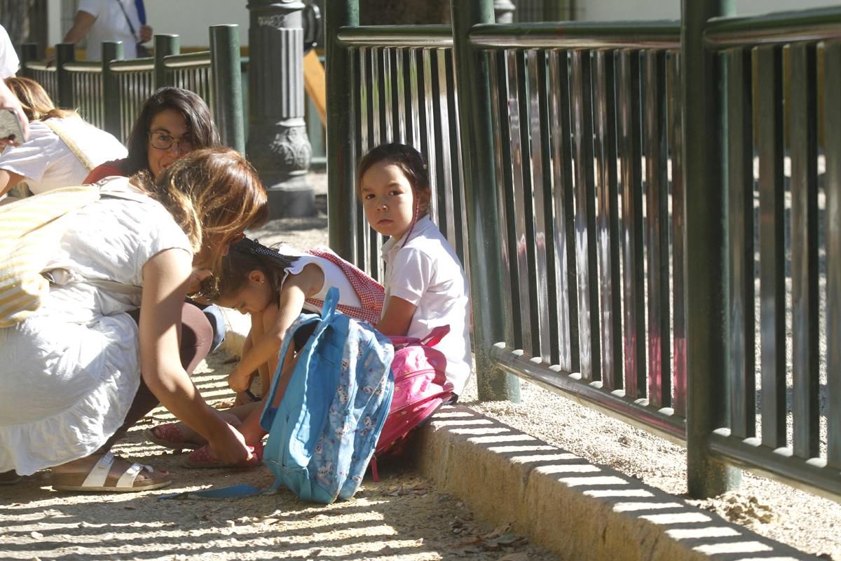 FOTOGALERIA / La vuelta al colegio en Córdoba