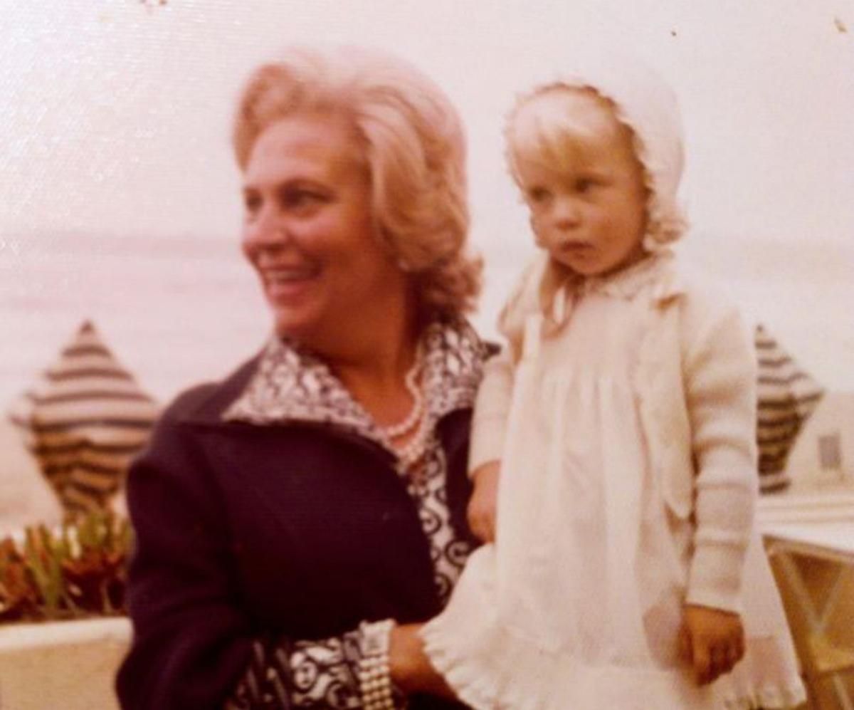 Con la abuela Mari en Salinas.
