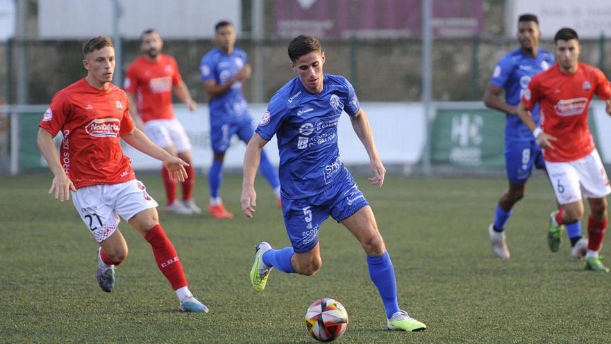 El Ourense CF sigue de dulce y vence en A Estrada