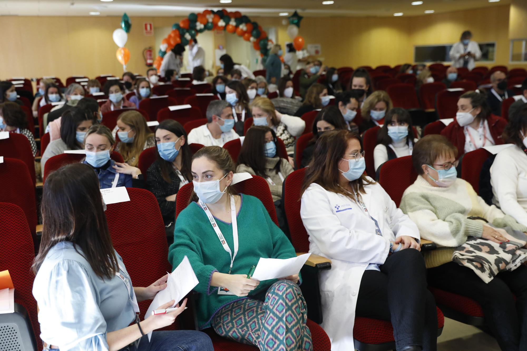 En imágenes: Cabueñes recibe la acreditación como "Centro Comprometido con la Excelencia en Cuidados".