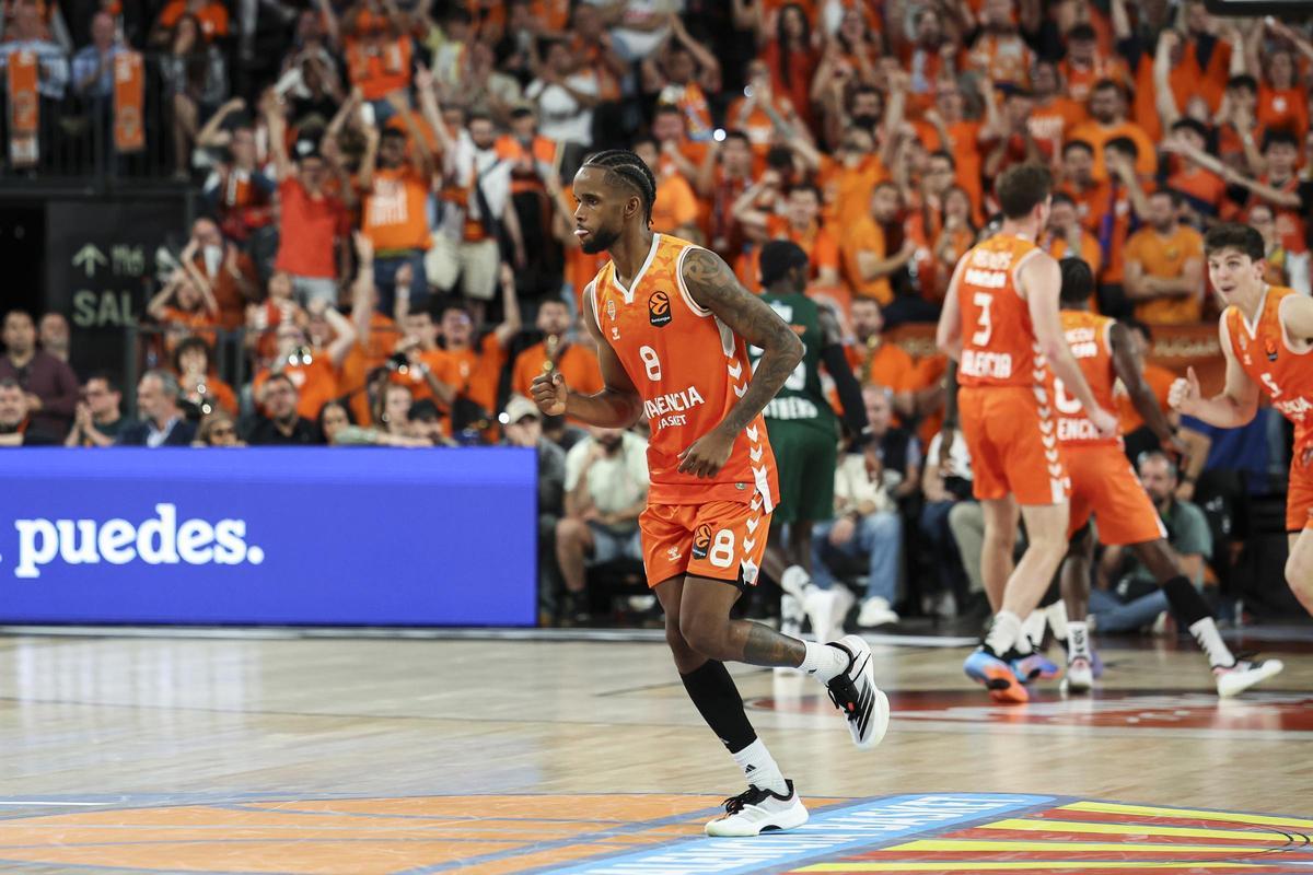 Jean Montero, en un partit del València Basket.