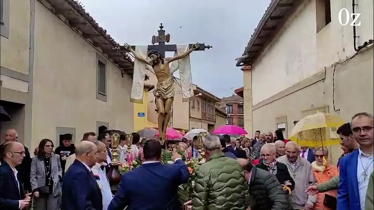 Santa Cristina rinde honores al Bendito Cristo