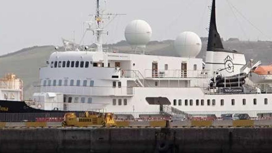 El &quot;Serenissima&quot;, en una de sus visitas a Gijón.