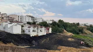 Preocupación entre los vecinos de una calle de Montilla tras dos incendios en un mes: "Esto no puede volver a pasar"