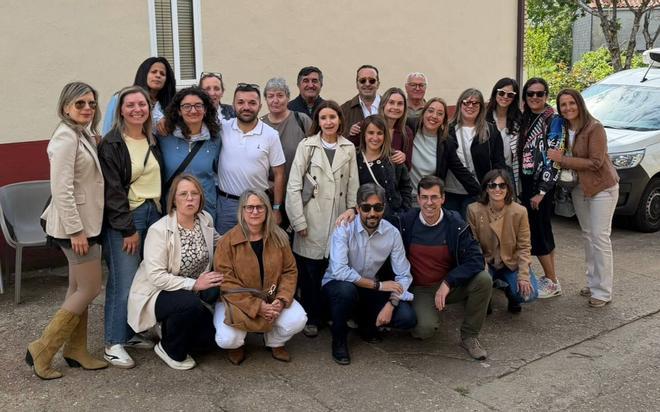 La emotiva despedida al médico Tomás González Blanco tras 11 años dedicado a los pacientes alistanos