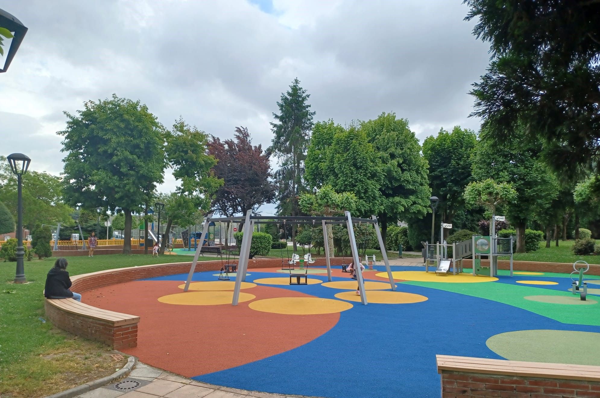 El "parque de los mandamientos" de Lugo de Llanera: así es el espacio que promociona valores y buenas prácticas