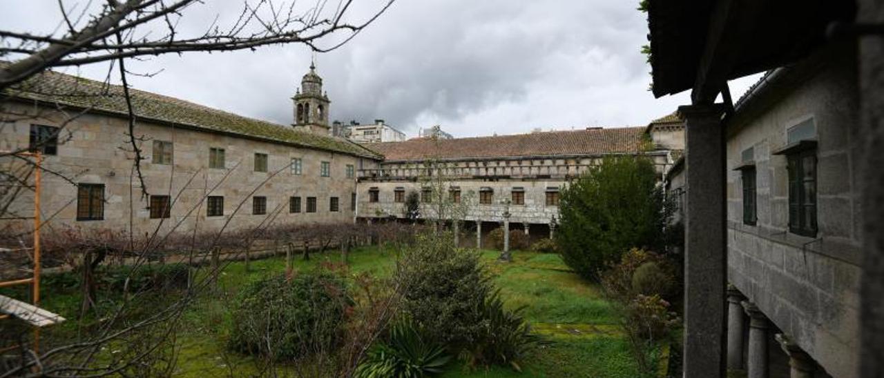 Vista de algunas de las alas del convento, con una superficie edificada de 5.417 metros cuadrados. |   // GUSTAVO SANTOS