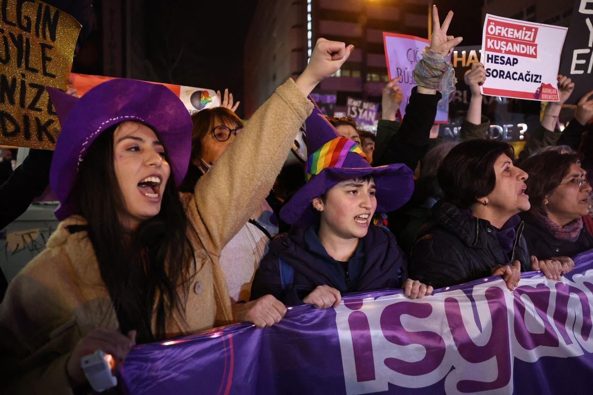 8M Celebración del Día internacional de la mujer en el mundo, Ankara, Turquía.