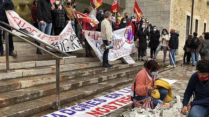 El sector de la neteja reclama igualtat laboral per la COVID