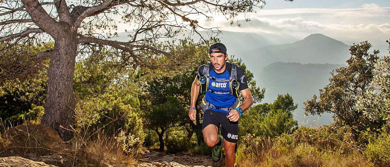 El atleta de Foios, Carlos Ruiz, durante una de sus carreras.  | LEVANTE-EMV