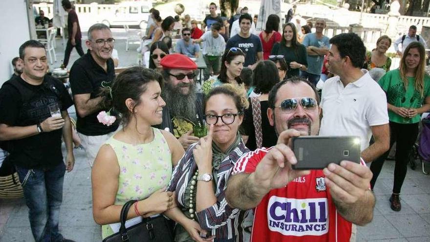 Parte de la organización y asistentes a la Algarabía del año pasado // Bernabé/ Luismy