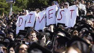 Protestantes pro-Palestina piden que la Universidad de California desinvierta en proyectos con Israel