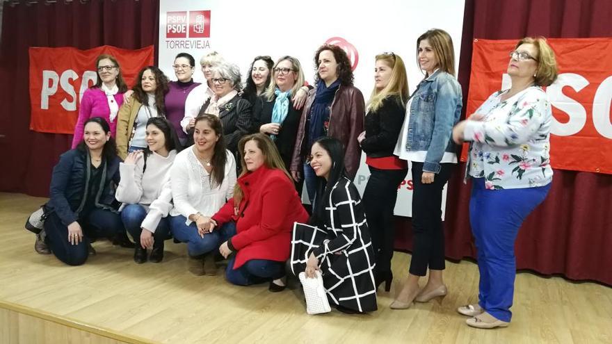 El PSOE de Torrevieja homenajea a Carmen Chacón