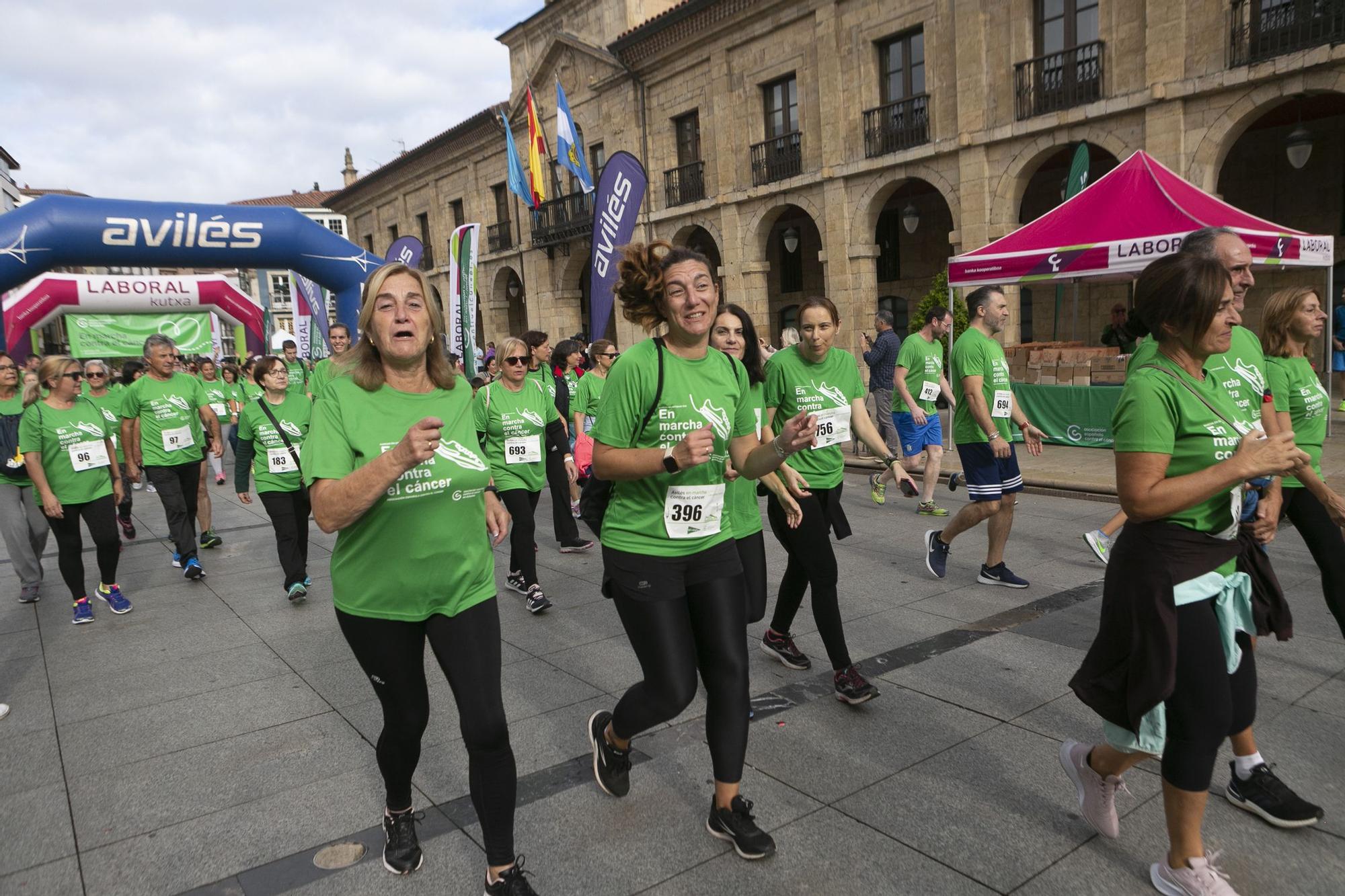 EN IMÁGENES: Asturias se echa a la calle para correr contra el cáncer