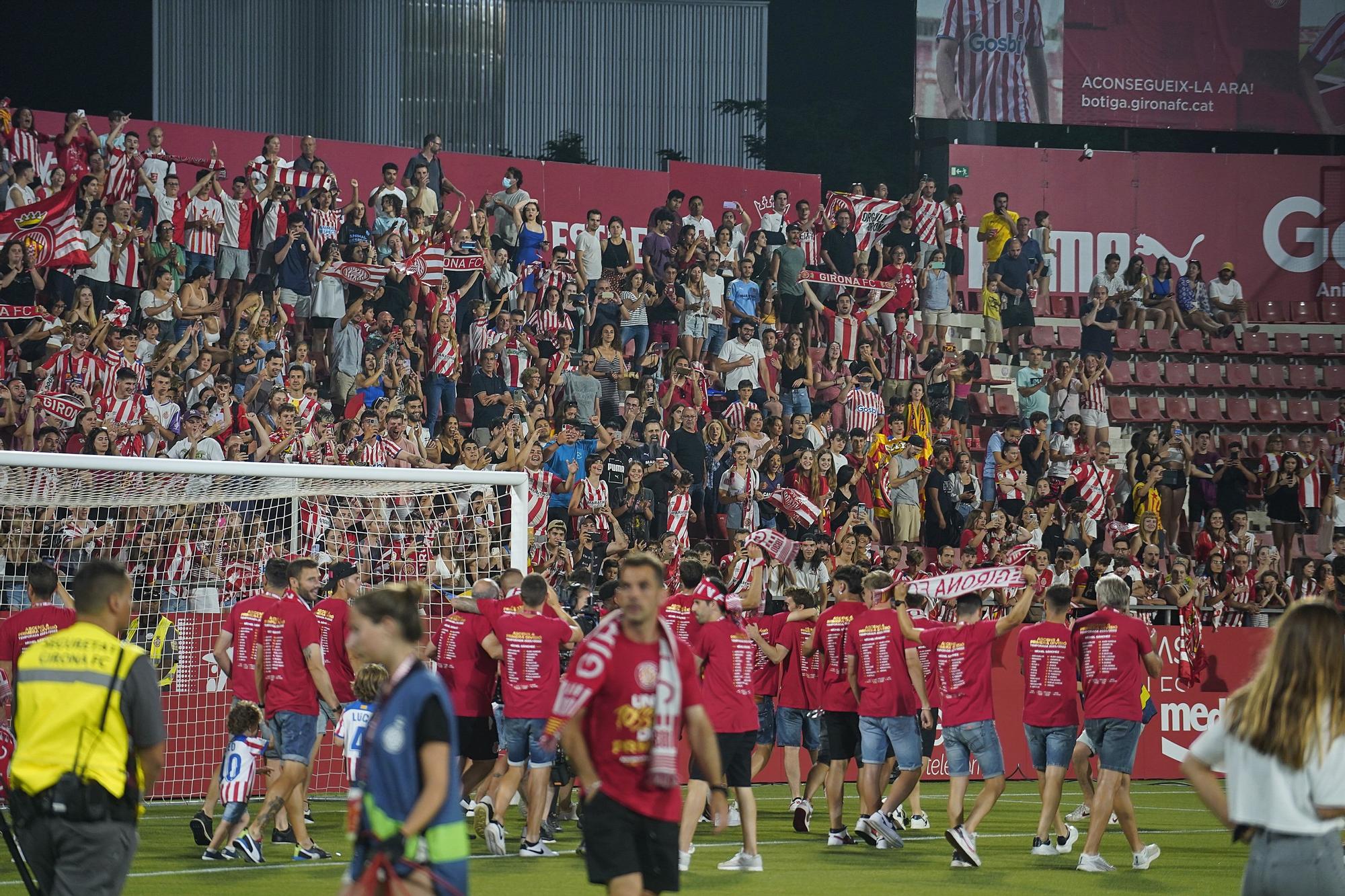 Les millors imatges de la rua de celebració del Girona i el Bàsquet Girona