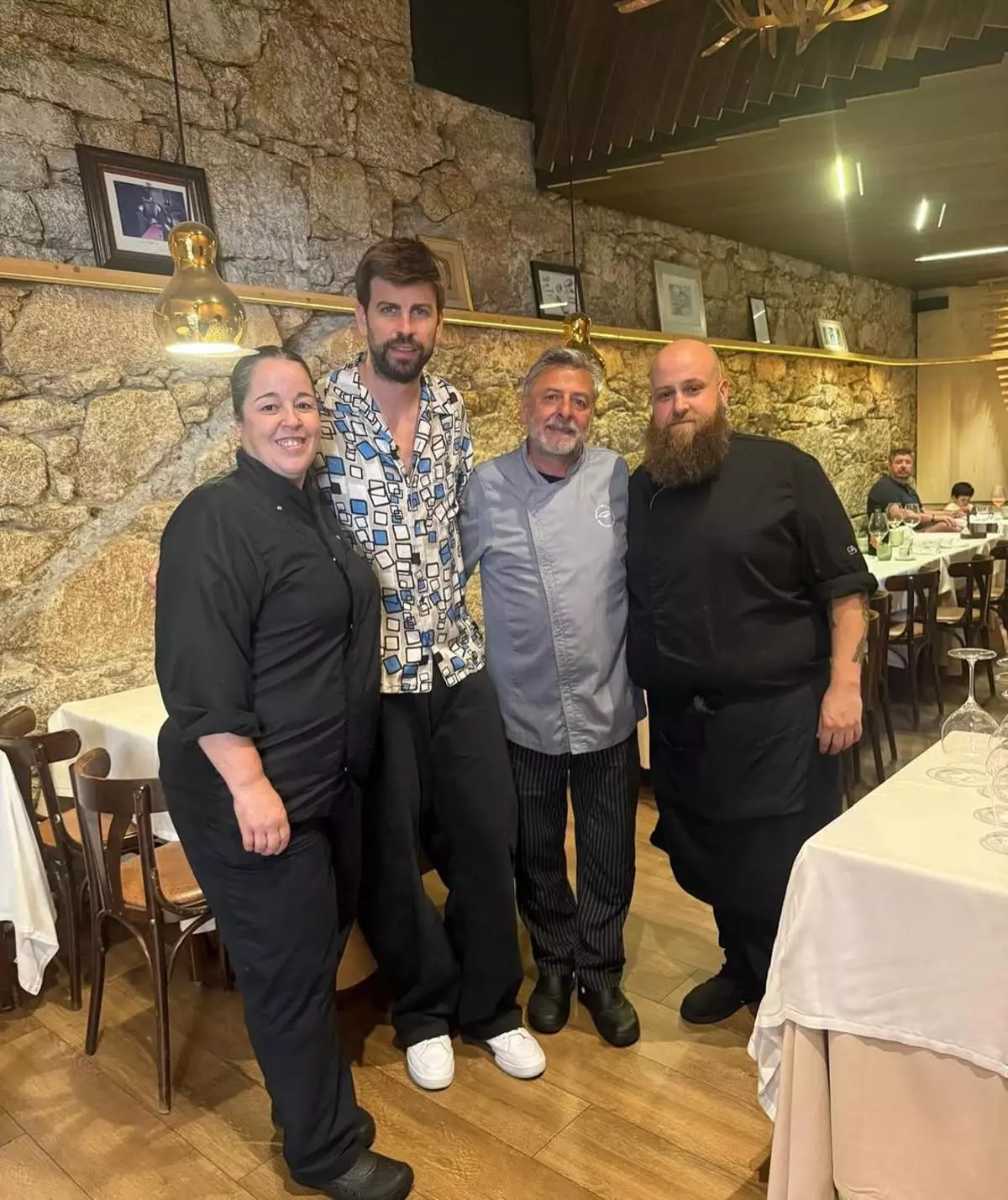 Gerard Piqué, de comida en el restaurante Pablo Gallego de A Coruña para celebrar el ascenso del Andorra