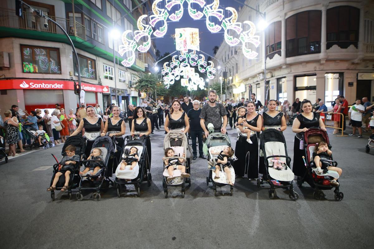 Las mejores imágenes del desfile infantil de Moros y Cristianos de Orihuela Las mejores imágenes del desfile infantil de Moros y Cristianos de Orihuela