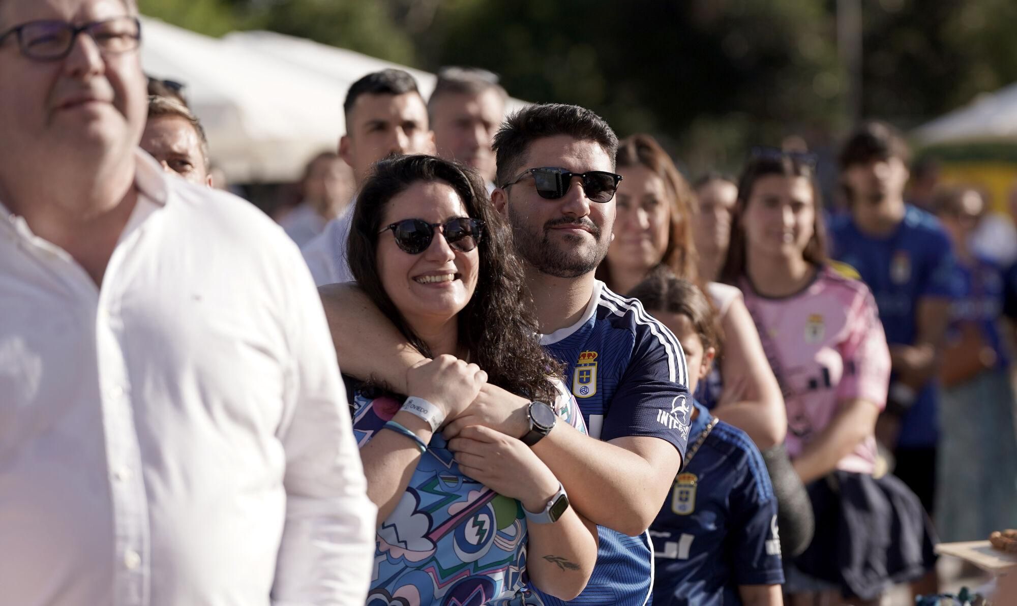 Así fue la fiesta del ascenso del Real Oviedo en Madrid.