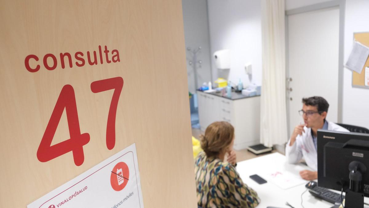 Condenan a Sanidad por pagar tarde facturas por 26 millones al Hospital de Vinalopó de Elche Condenan a Sanidad por pagar tarde facturas por 26 millones al Hospital de Vinalopó de Elche