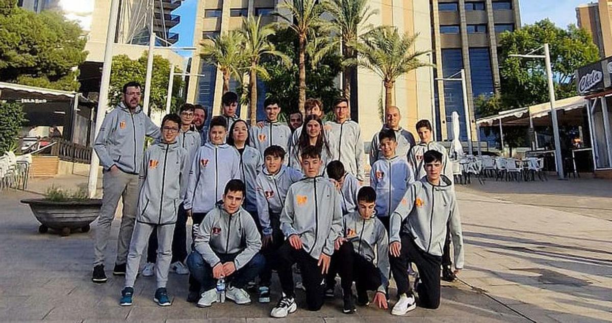 La embajada del Xadrez Ourense, en Benidorm |  FdV