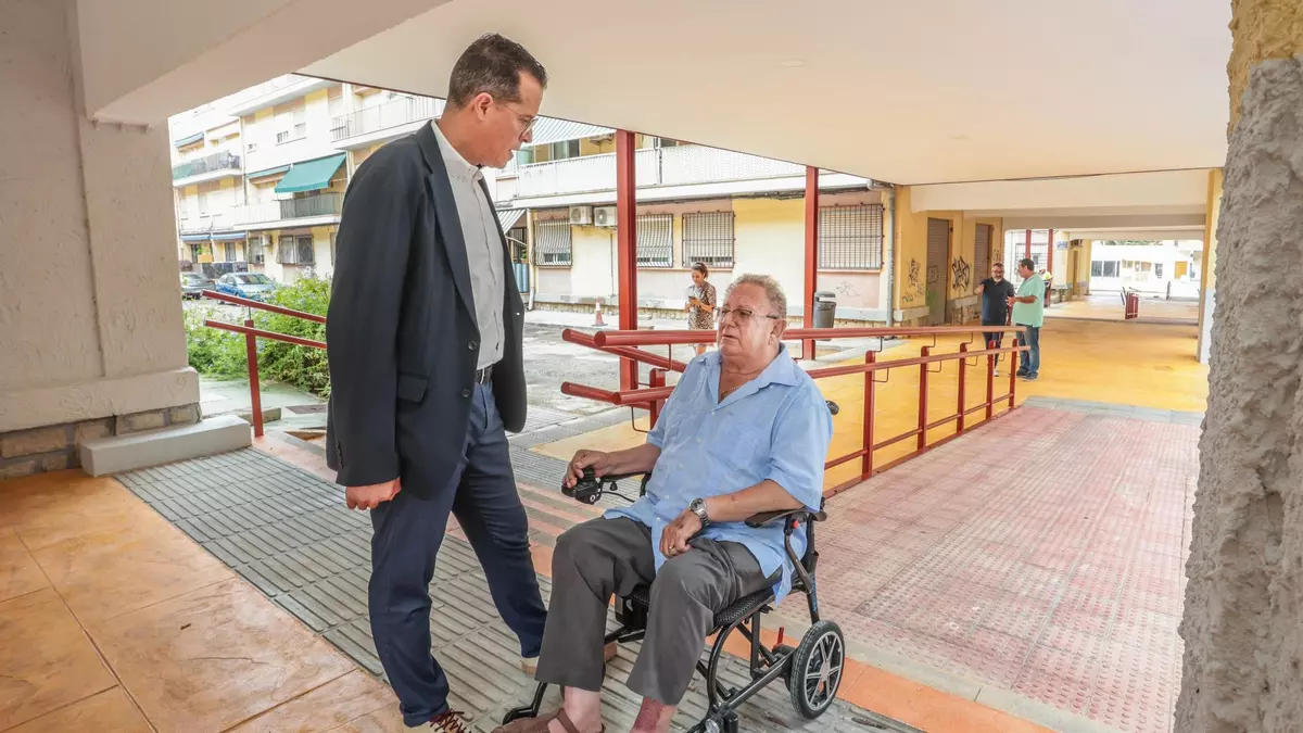 Elda mejora la accesibilidad en el barrio San Francisco de Sales con la renovación de la pasarela de la calle Méjico