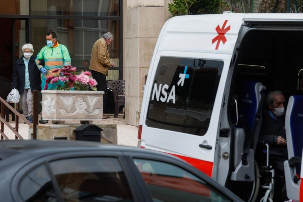 Evacuación de 20 ancianos de Candás por el covid