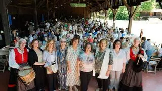 Tres décadas de "Femenino y Plural" en un encuentro en Gijón para "no olvidar la lucha de las pioneras"