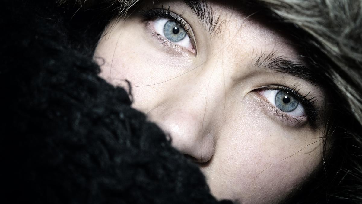 El frío puede llegar a resecar en exceso la membrana mucosa que cubre el globo ocular y la córnea.