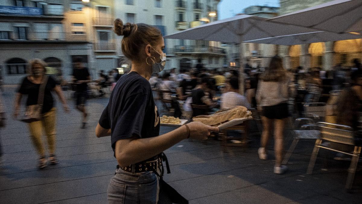 Un vespre a la terrassa del bar Toni&#039;s de Manresa