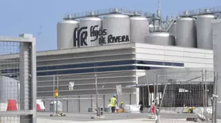 La nueva planta de Estrella Galicia, lista para llegar a ‘tirar’ 10 millones de cañas al día