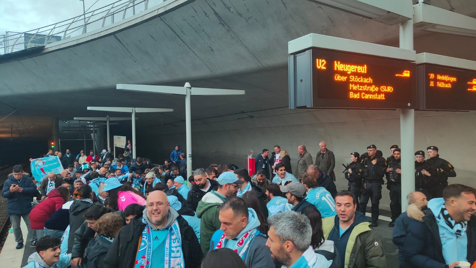 Stuttgart se tiñe de celeste