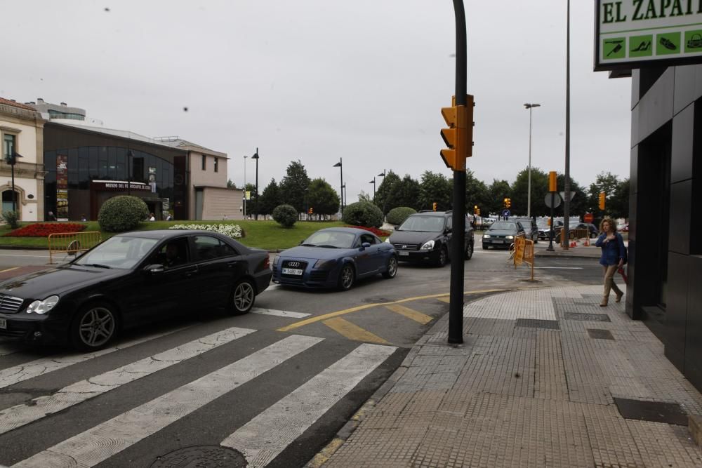 Caos circulatorio junto al "solarón" por las obras en Marqués de San Esteban.