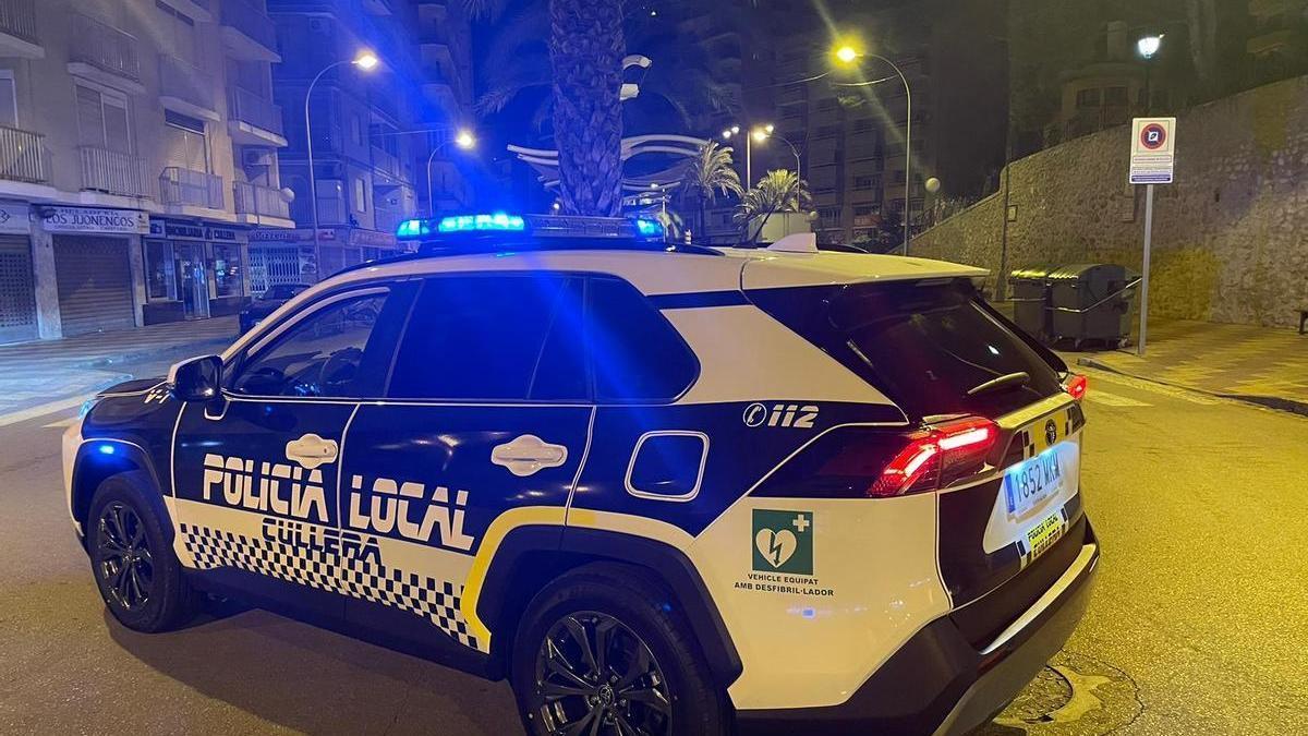 Un vehículo de la Policía Local de Cullera, en una imagen de archivo.