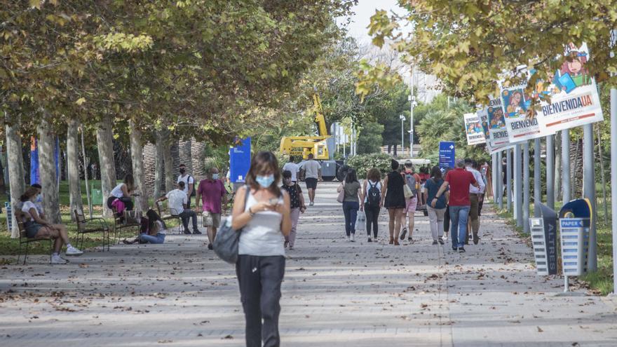 Becas salario para un 20% más de alumnos con 6.000 euros al año