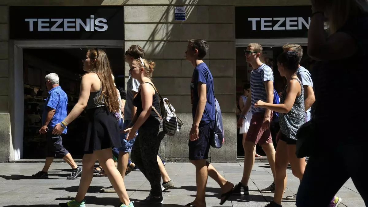 CaixaBank firma una alianza con el grupo de Calzedonia y Tezenis para expandir su nuevo sistema de pagos