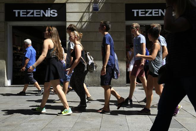 Caixabank firma una alianza con el grupo de Calzedonia y Tezenis para expandir su nuevo sistema de pagos