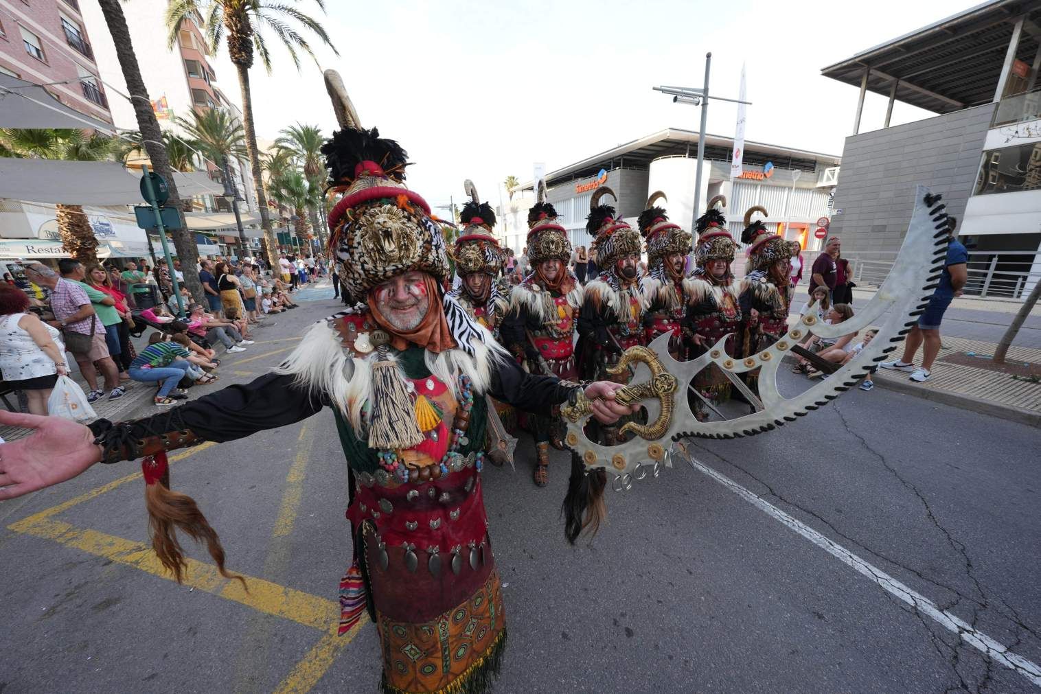 El Grau da inicio a las fiestas de Sant Pere con pólvora, bous y música