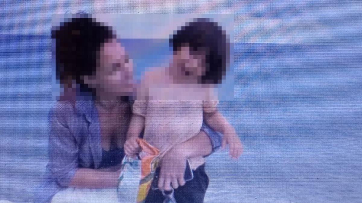 María y Bruno, en una imagen tomada en Ibiza antes de su fuga