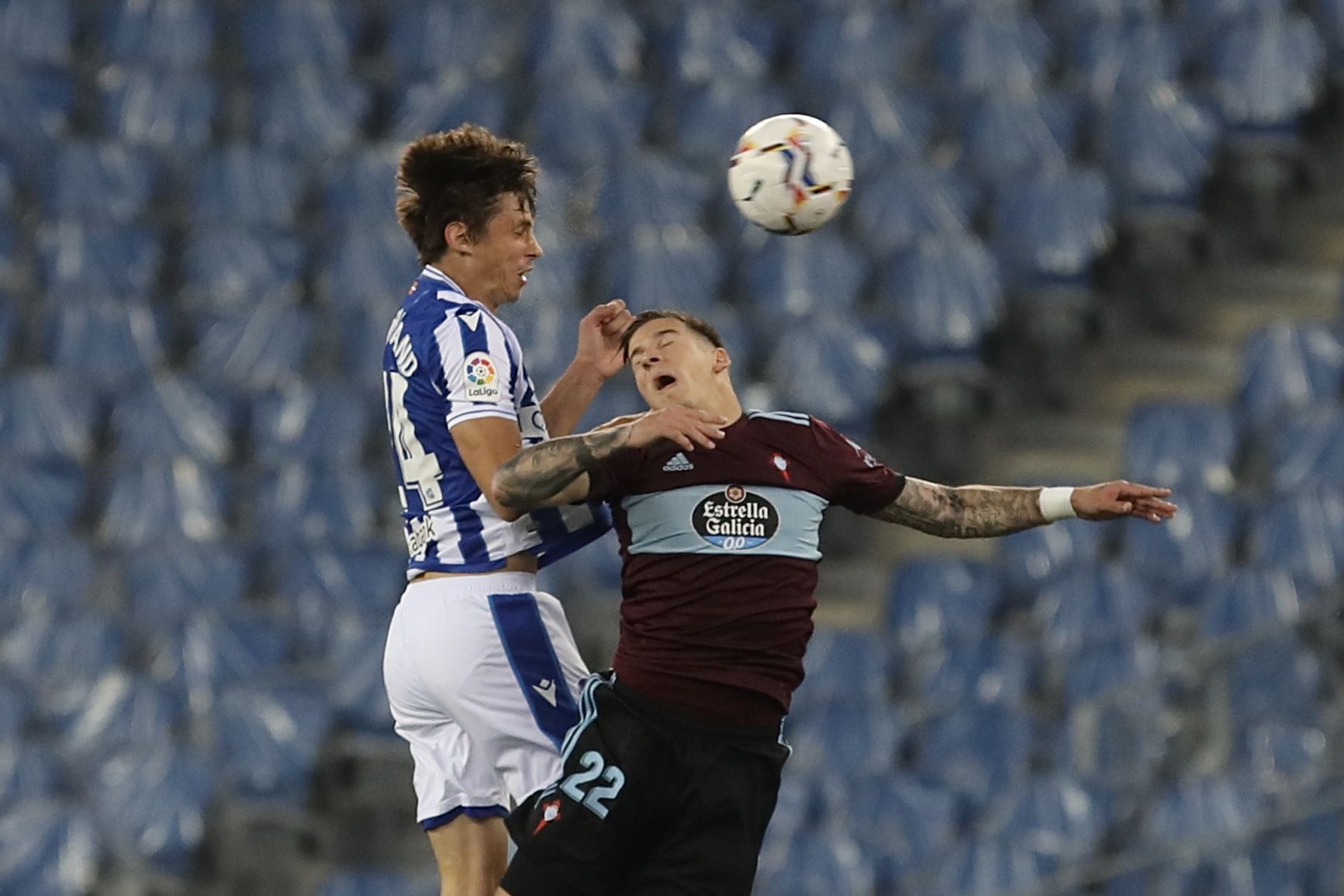 Jugadores, lances, duelos y goles del Real Sociedad-Celta en imágenes