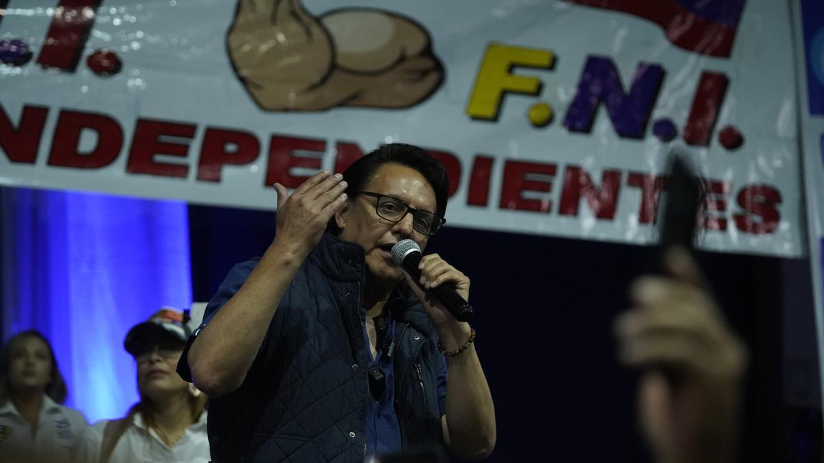 El candidat a les presidencials de l’Equador Fernando Villavicencio, en un acte abans de ser assassinat
