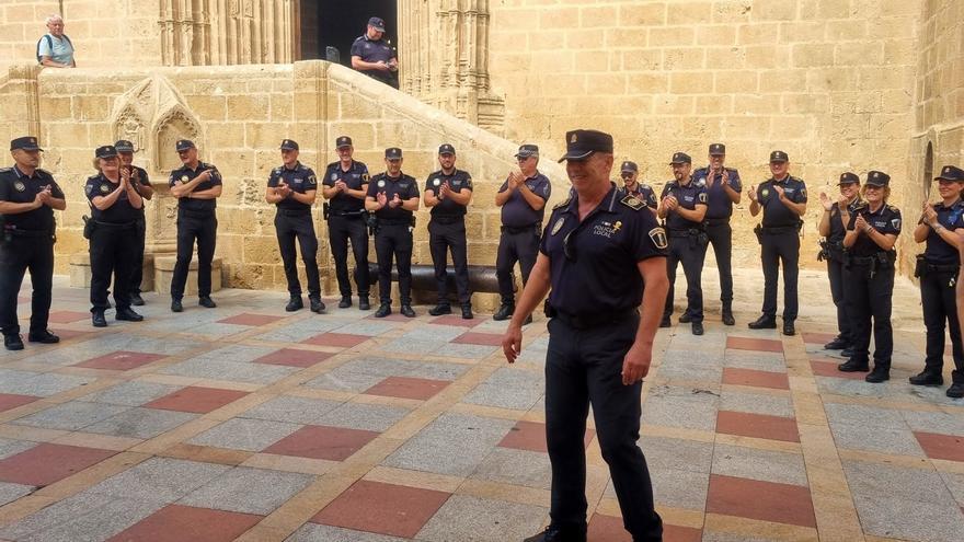 Pedro Luis Cholbi se jubila tras 37 años en la Policía de Xàbia