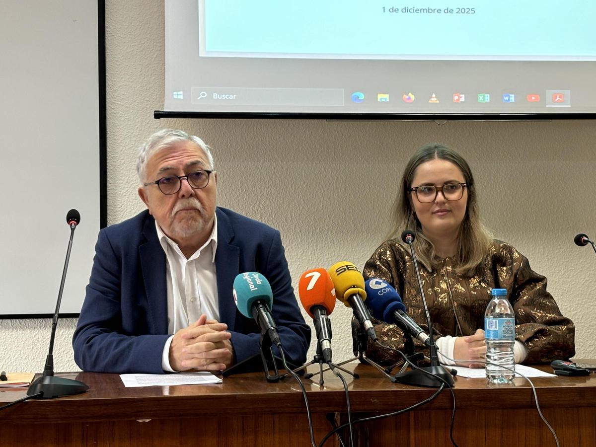 Los investigadores del Cemop Juan José Escribano y Maribel López Palazón.